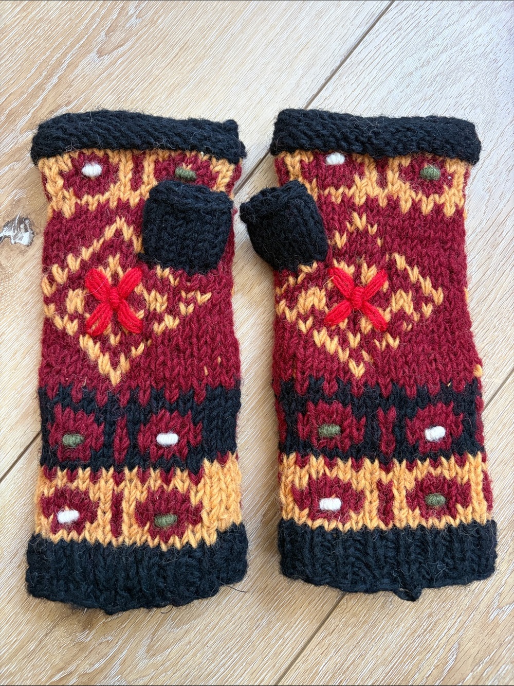 World Market Wool Wrist Warmers Fingerless Gloves Made In Nepal